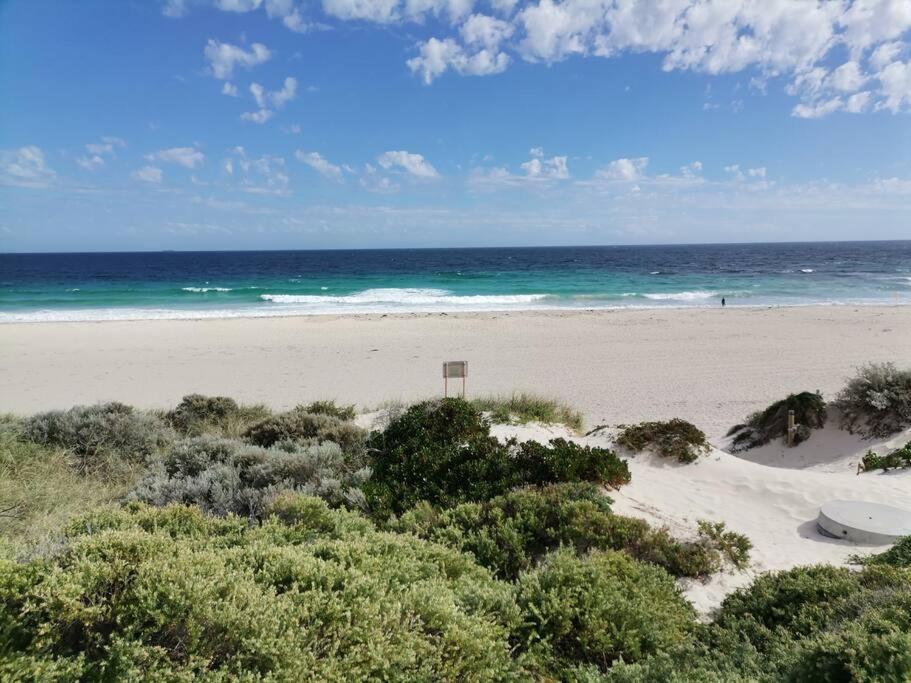 Simply Delightful Unit Close To Cbd And Beach Perth Exteriör bild