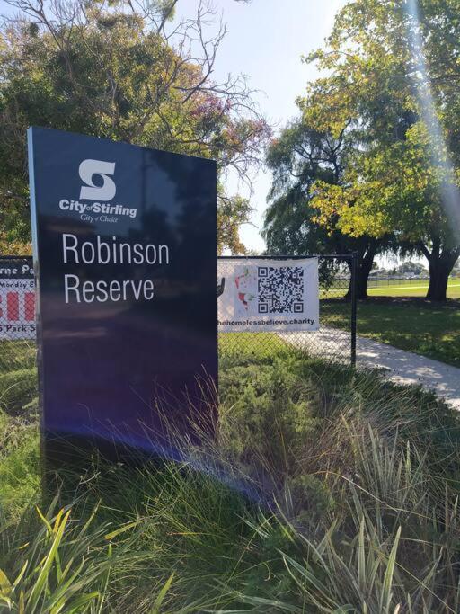 Simply Delightful Unit Close To Cbd And Beach Perth Exteriör bild